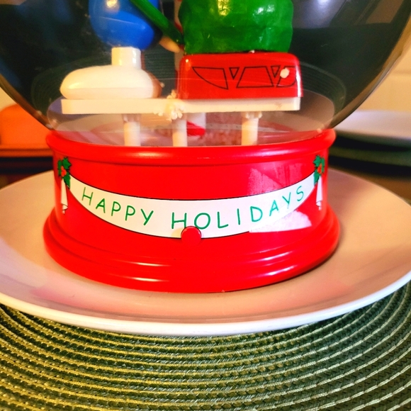 Snoopy - Picture 2 of 4